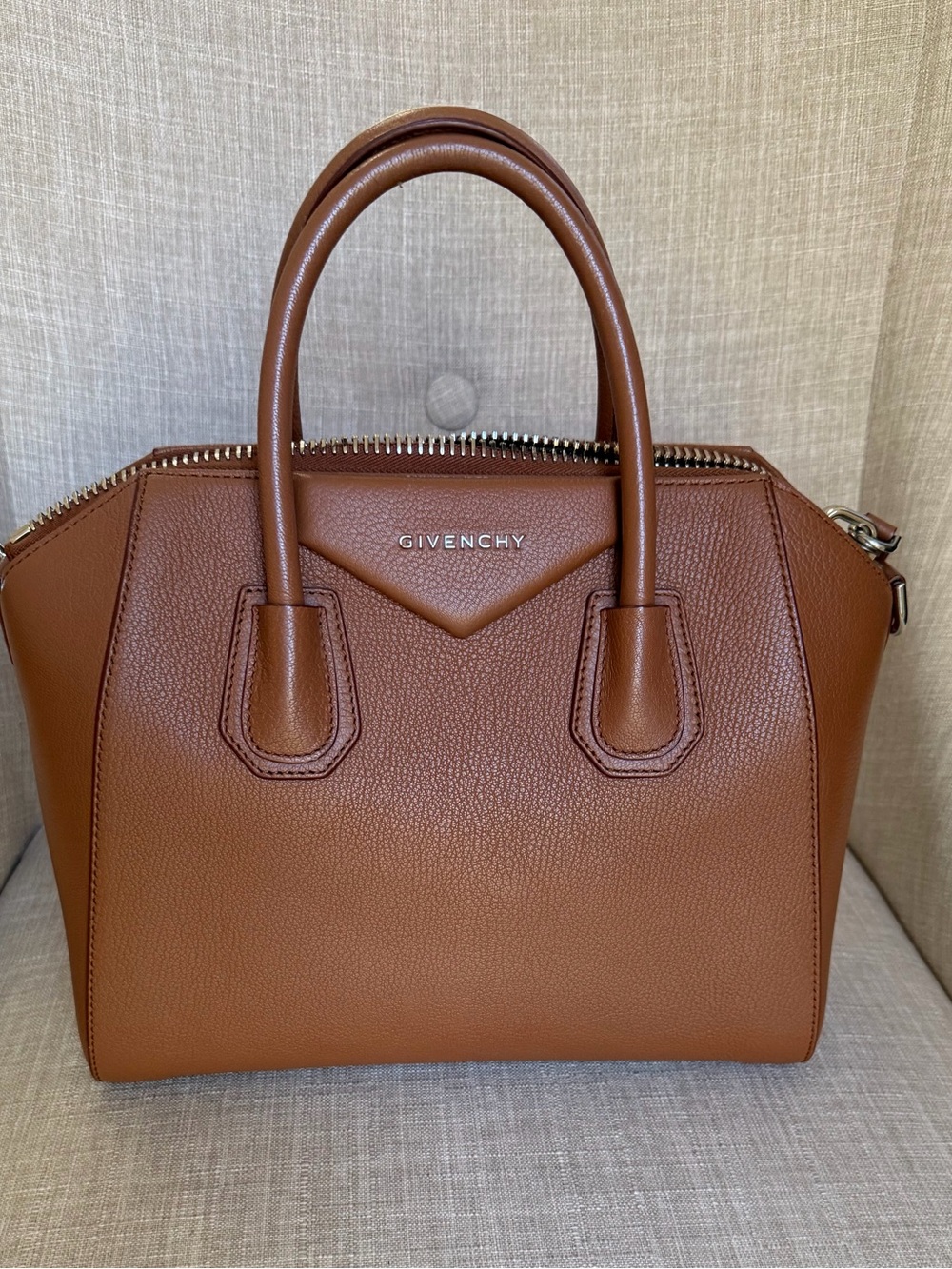 Givenchy Antigona Small in highly sought after Tan Color - Picture 1 of 11